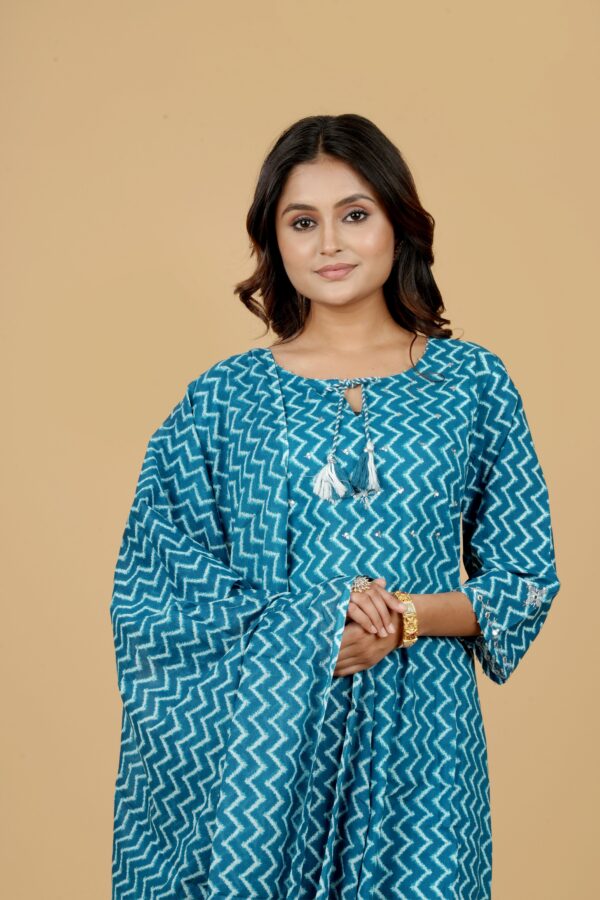 Teal Zigzag Print Kurti with Pants & Dupatta Set - Image 4