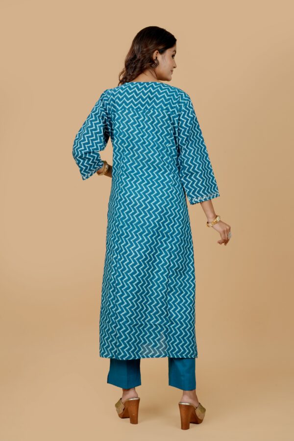 Teal Zigzag Print Kurti with Pants & Dupatta Set - Image 5