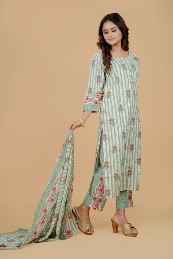 Green Floral Print Kurti Pant Set with Dupatta - Image 4