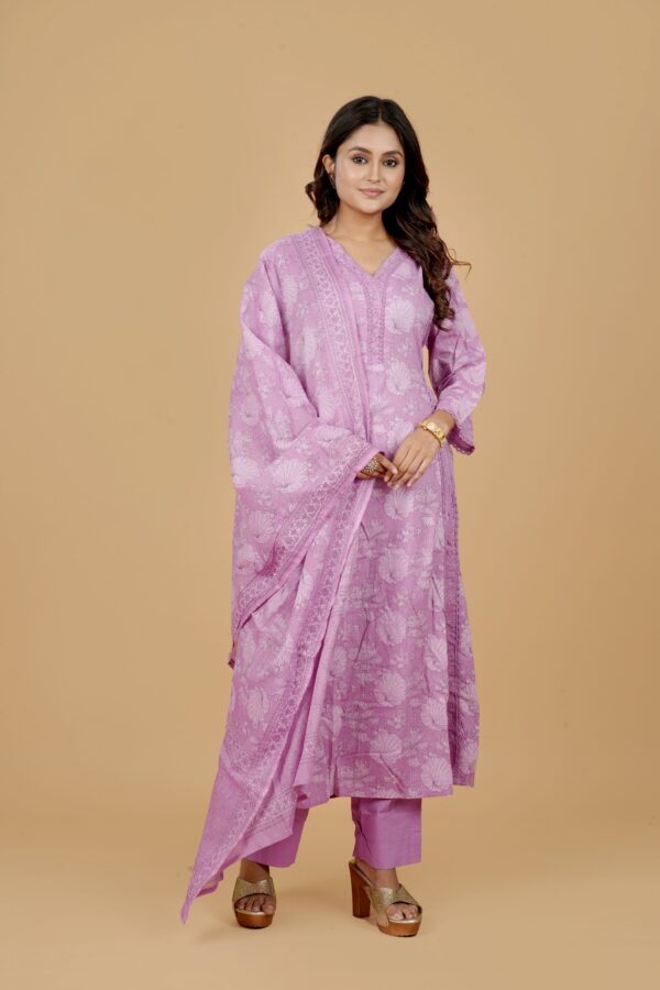Lavender Floral Kurta with Pants & Dupatta Set