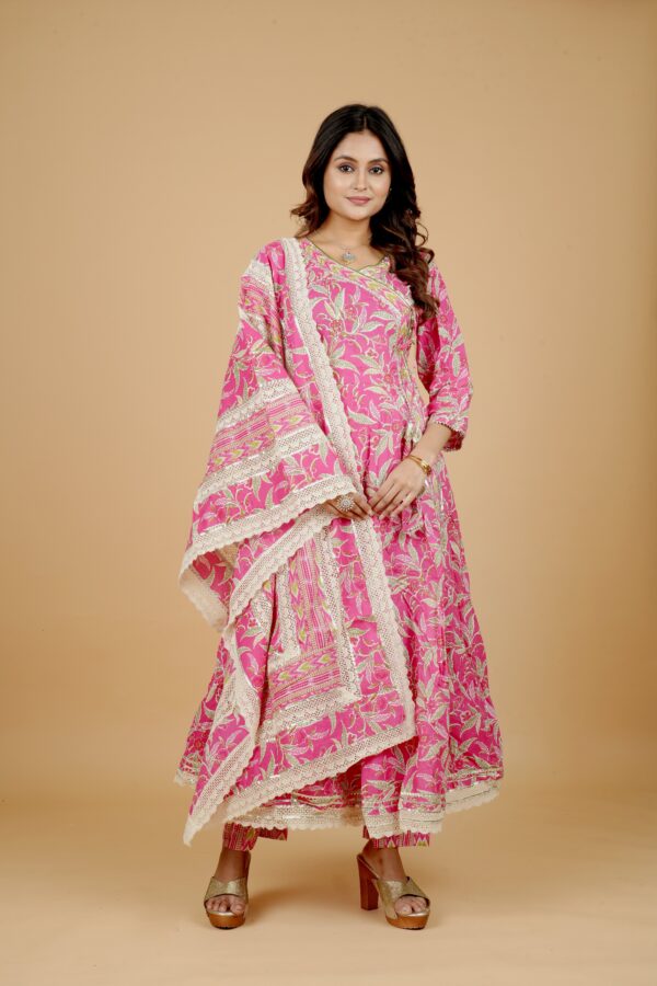 Pink Floral Print Kurta Pant Set with Dupatta